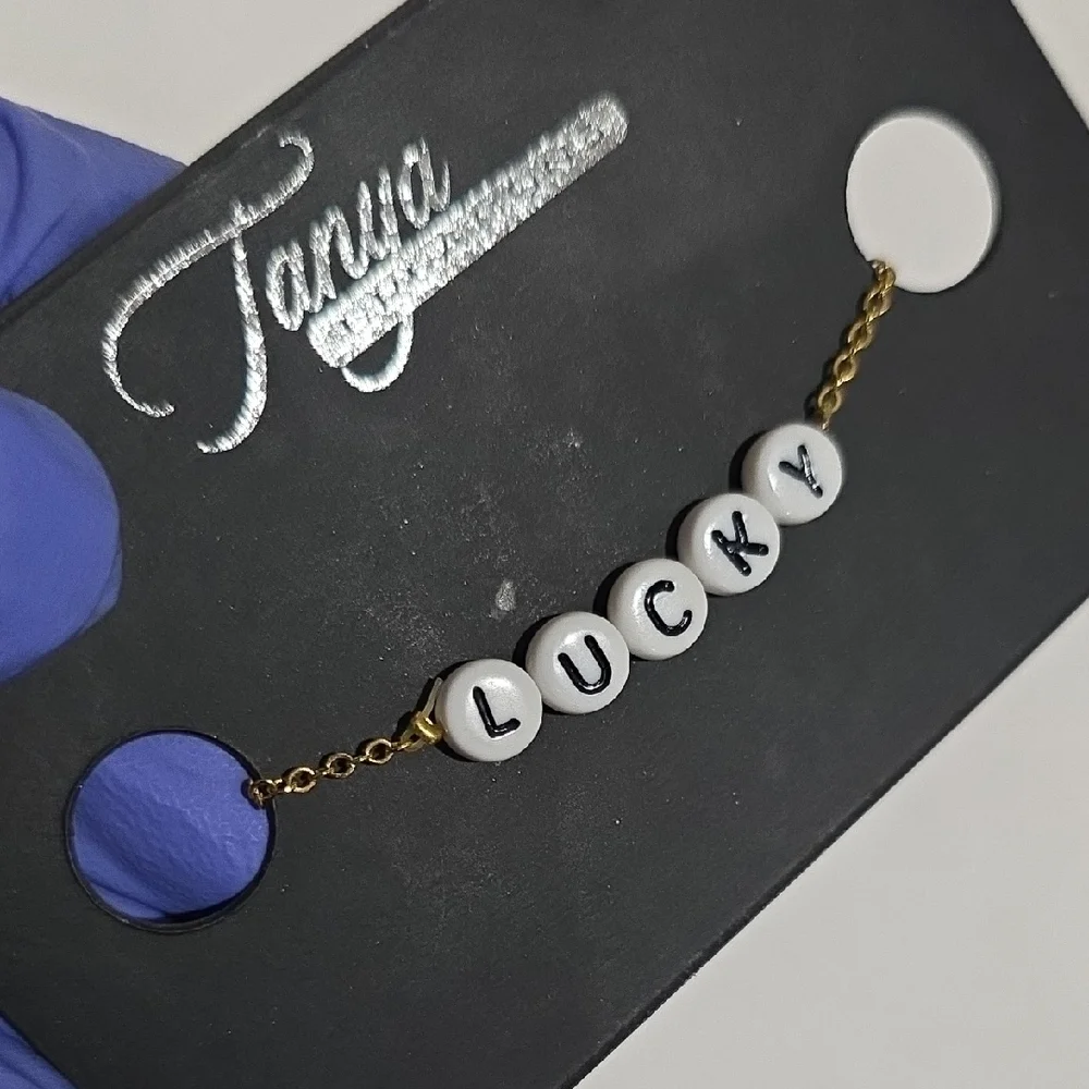 Elegant “LUCKY” Bracelet – Black & White Beads on Gold Chain Affirmation Jewelry